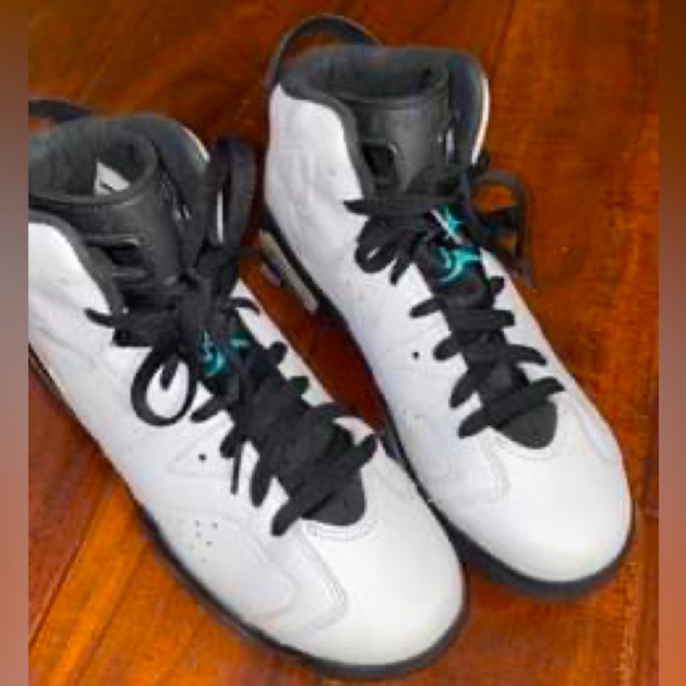 Jordan 6’s Size 7